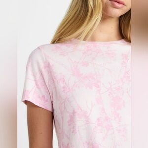 No Boundaries Light Pink Camo Short Sleeve Top